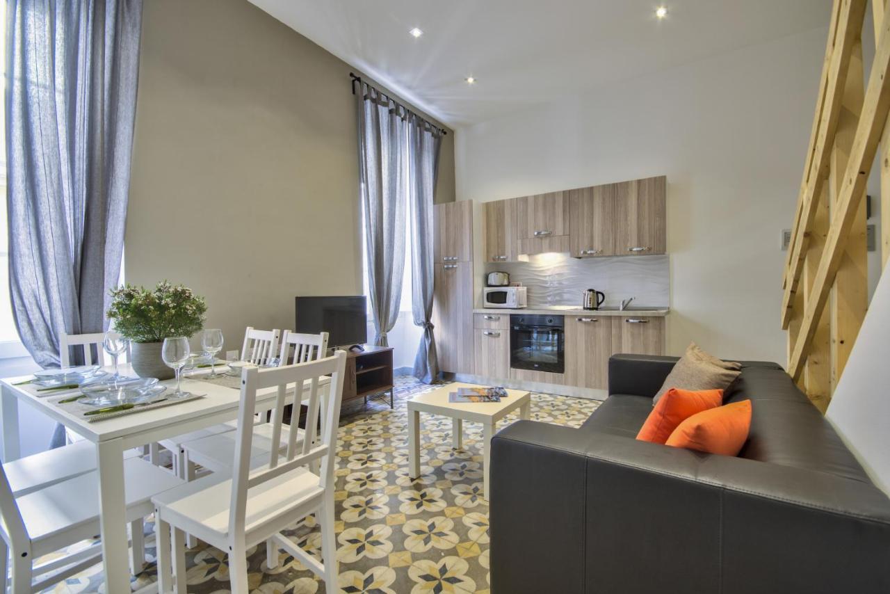 Borgo Apartments 1 & 2 Bedroom Self-Catering Units In Central Валетта Экстерьер фото