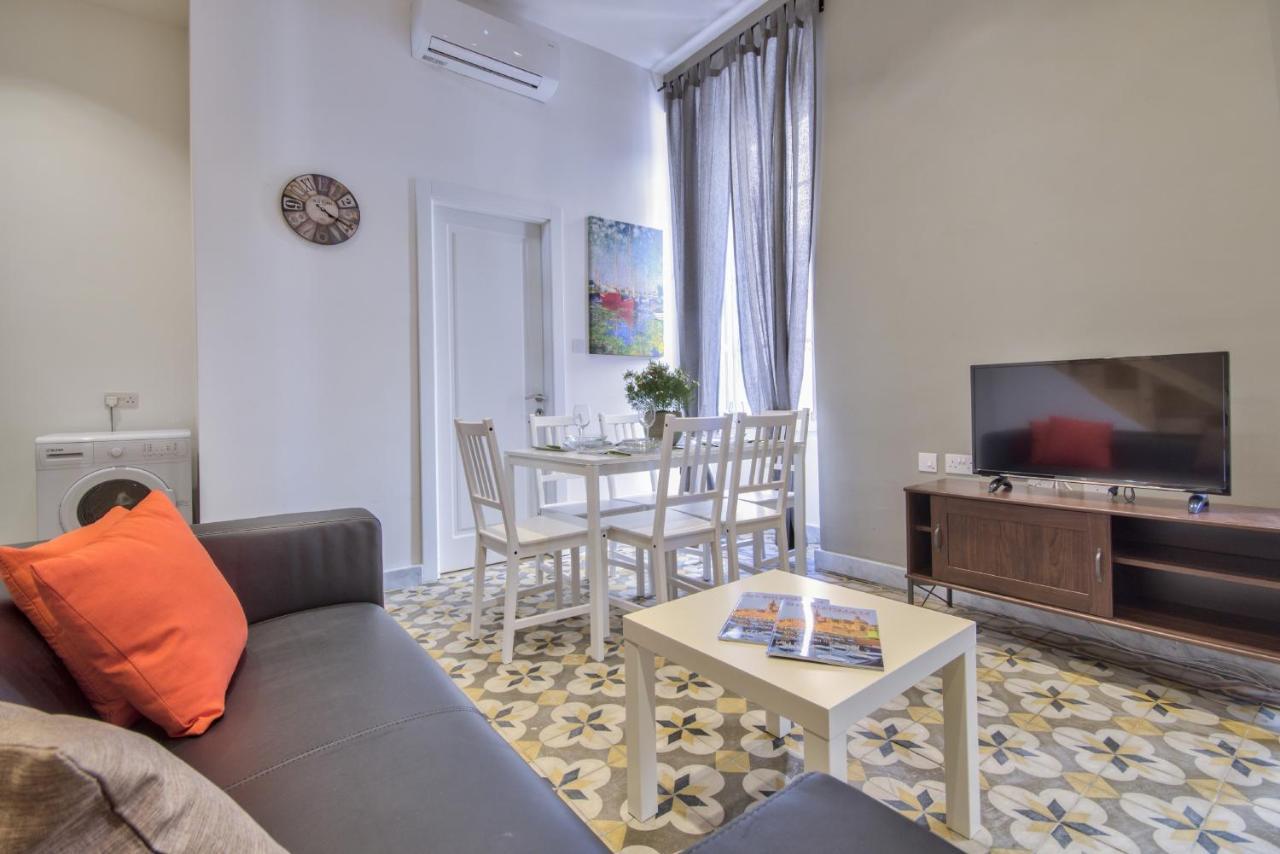 Borgo Apartments 1 & 2 Bedroom Self-Catering Units In Central Валетта Экстерьер фото