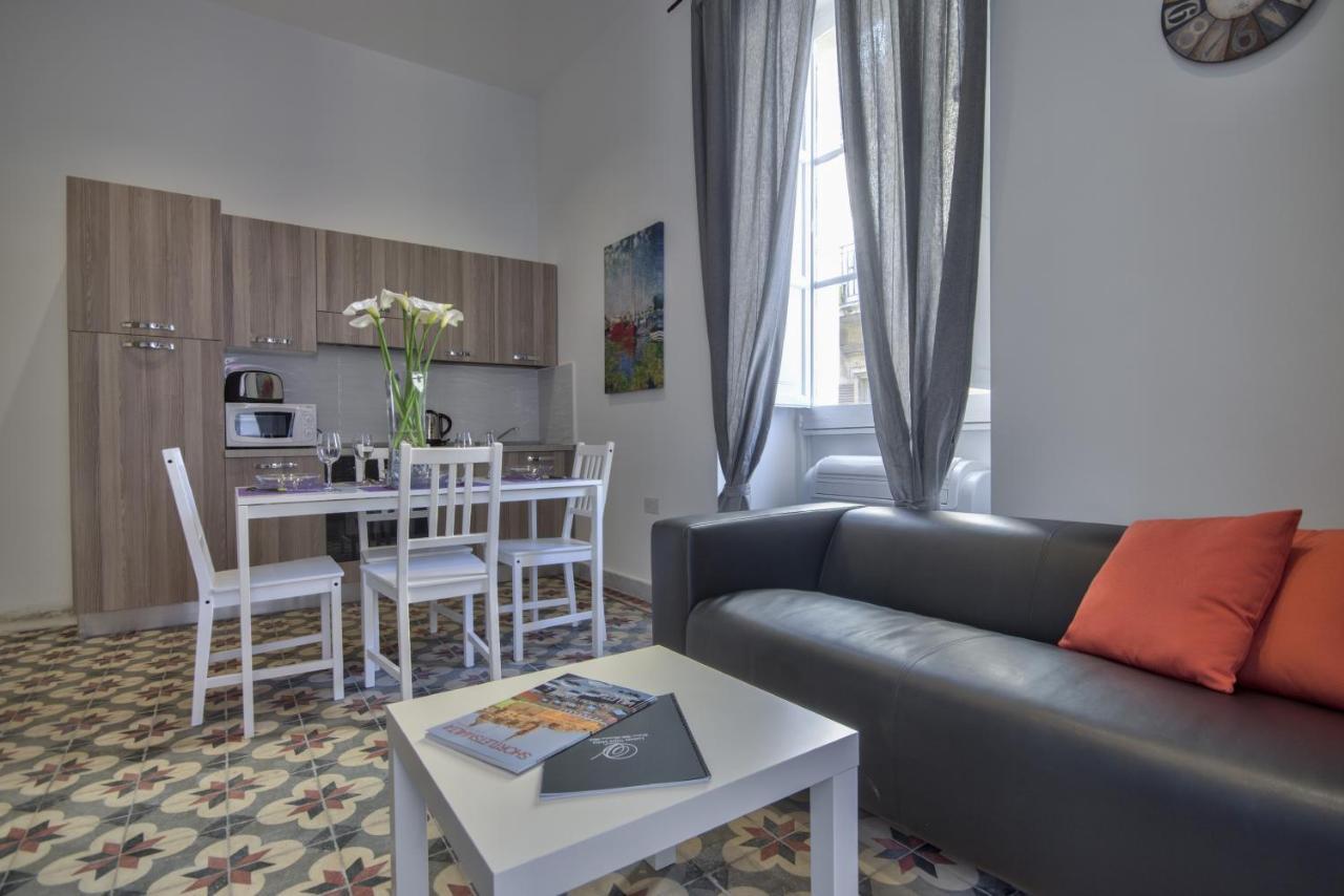 Borgo Apartments 1 & 2 Bedroom Self-Catering Units In Central Валетта Экстерьер фото