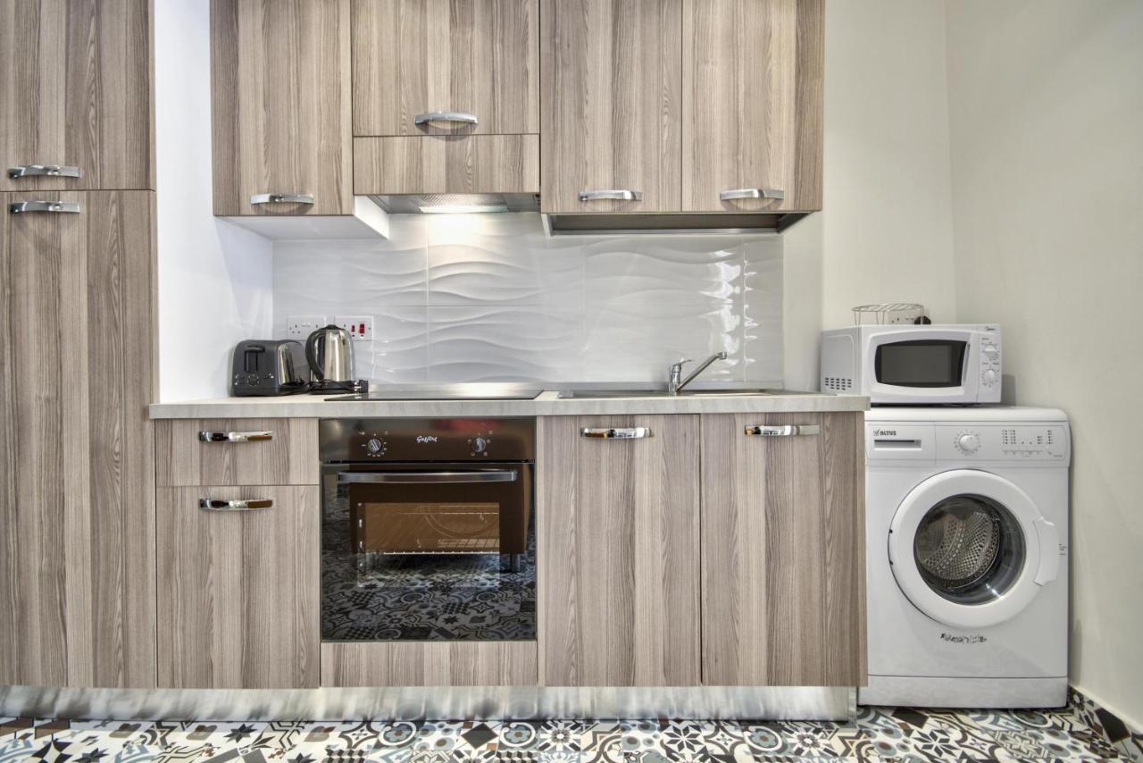 Borgo Apartments 1 & 2 Bedroom Self-Catering Units In Central Валетта Экстерьер фото