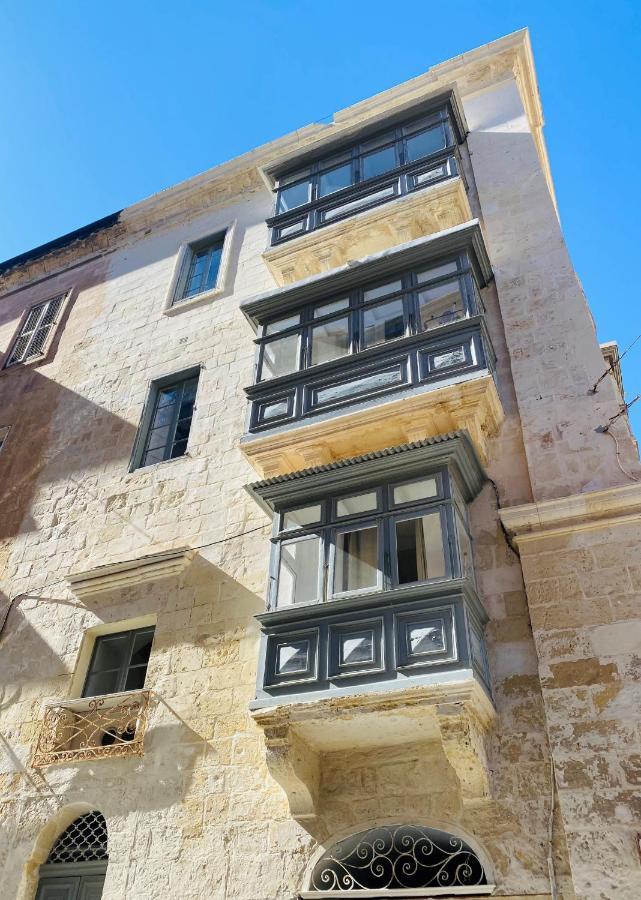 Borgo Apartments 1 & 2 Bedroom Self-Catering Units In Central Валетта Экстерьер фото