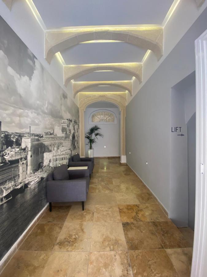 Borgo Apartments 1 & 2 Bedroom Self-Catering Units In Central Валетта Экстерьер фото
